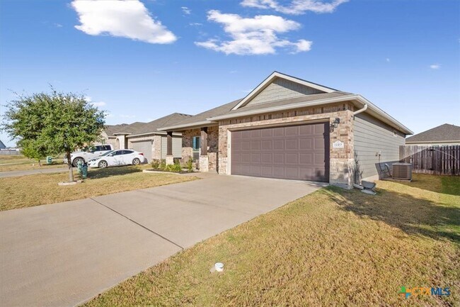 Photo - 1149 Spring Terrace Loop House