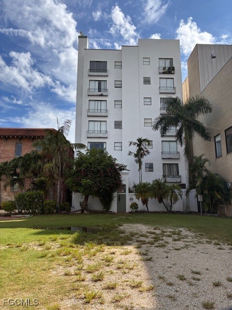 Photo - 2310 First St Unidad 601