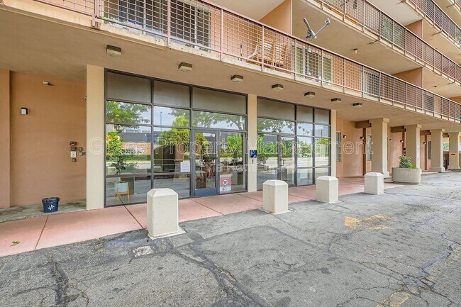 Photo - 2225 E Buchtel Blvd Unidad 105