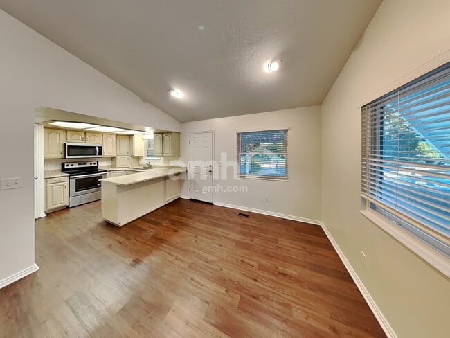 Photo - 2789 W 1100 N