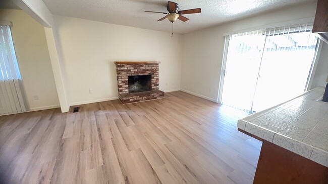 Photo - 3 Bedroom/2 Bath House Close to Shopping
