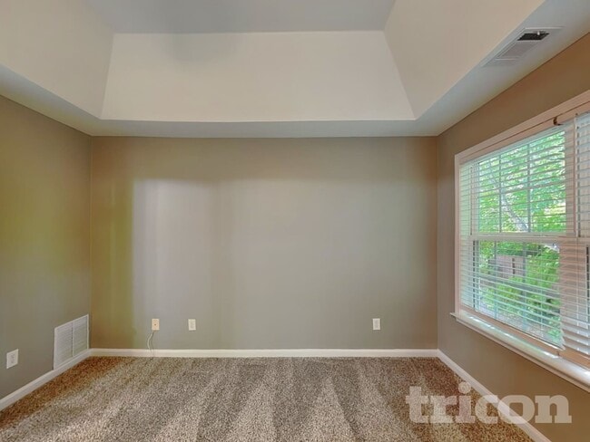Photo - 2242 Rosemoore Walk NE