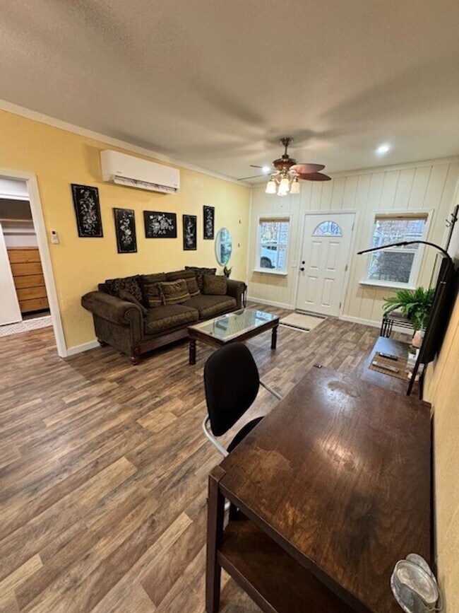 Photo - SHAS2352 Unit HOUSE