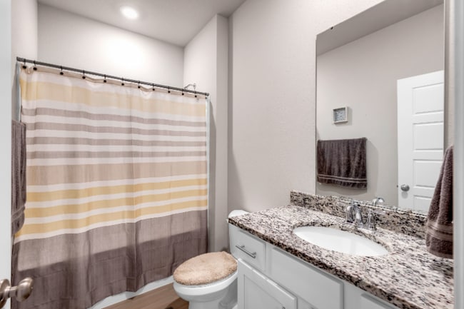 Photo - 5371 Leeds Ln