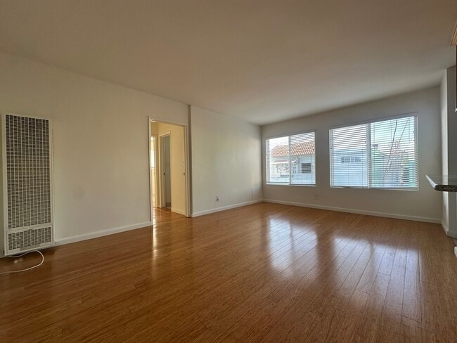 Photo - 17 Thornton Ave Unidad 7