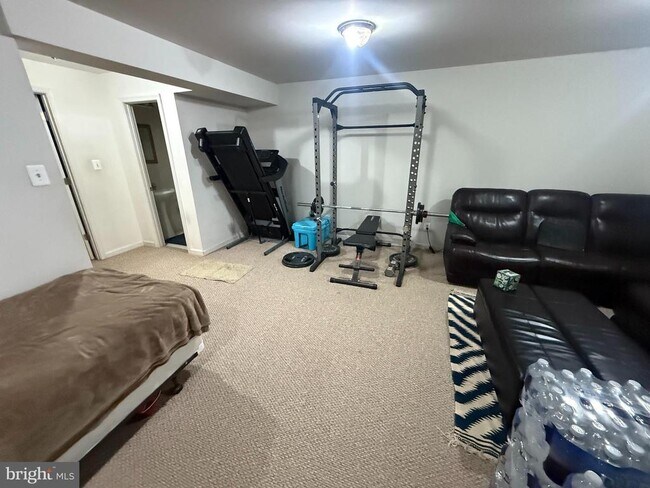 Photo - 2292 Canteen Cir