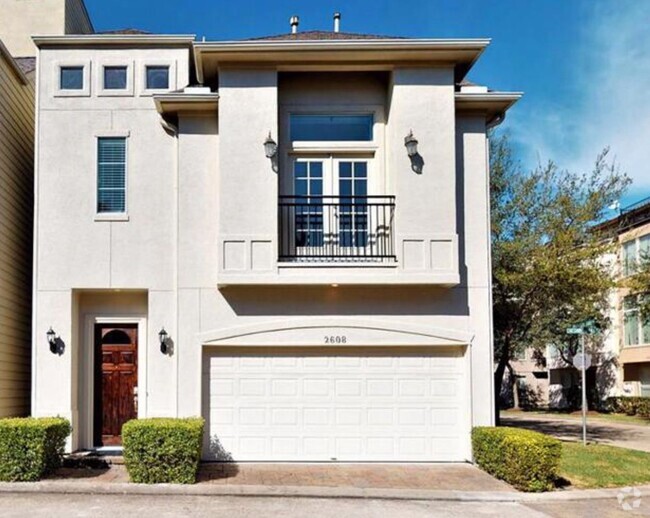 Building Photo - Wonderful 4/3.5 Townhome