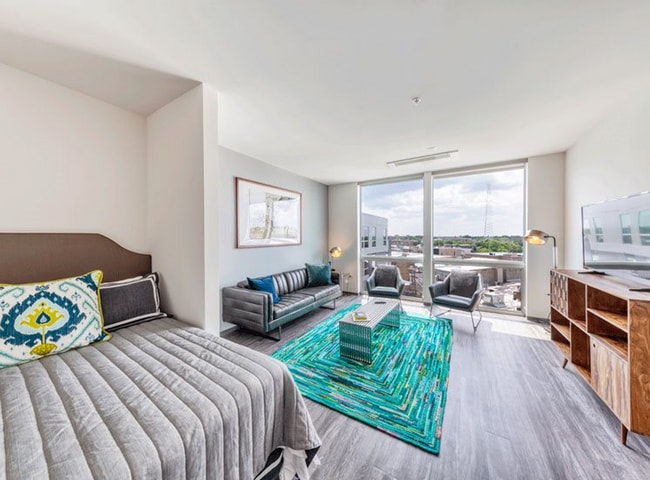 Photo - 2354 N California Ave