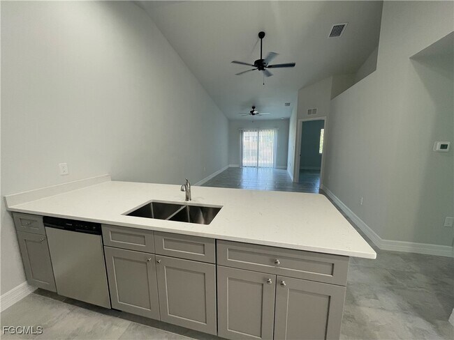 Photo - 1501 Gleason Pkwy