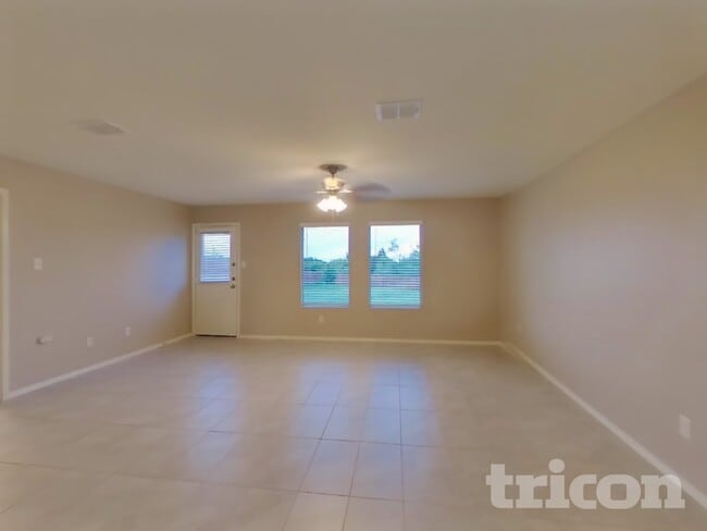 Photo - 1709 Clairborne Ct