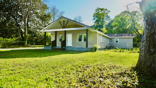 Photo - 311 S 2nd St