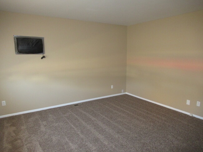 Photo - 7243 Sioux Cir S
