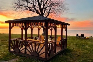 Photo - 2401 Plum St