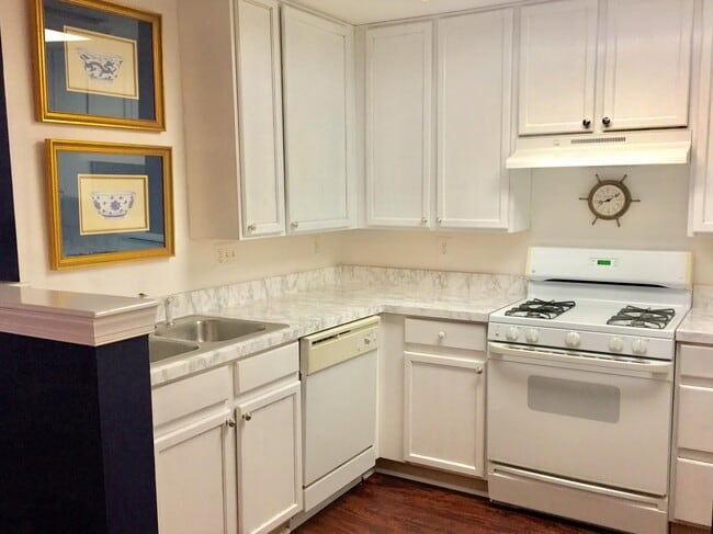 Photo - 151 Chevy Chase St