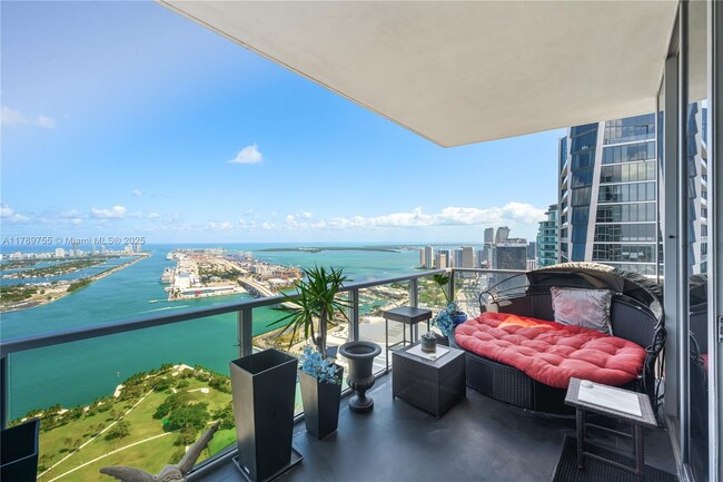 Photo - 1100 Biscayne Blvd Unidad 5801 Rental