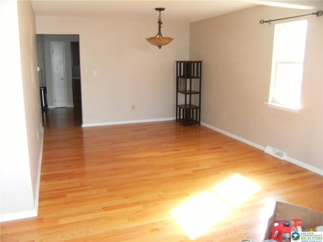 Photo - 174 Springhouse Rd