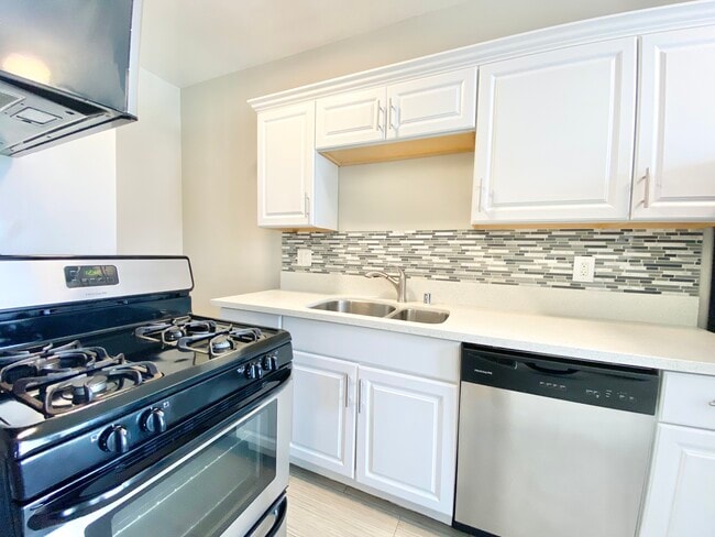 Photo - 3715 1st St Unidad 310A