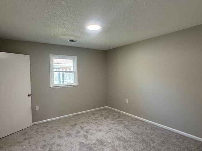 Photo - 3 Bedroom Brick Ranch Style Home