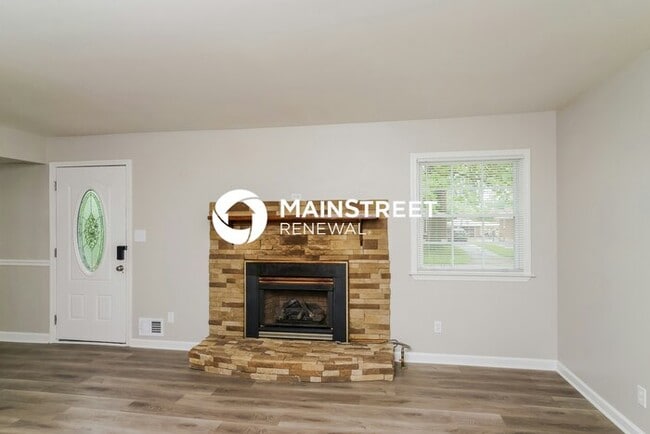 3 Bedroom Pet-Friendly Home in Louisville, KY with Main Street Renewal