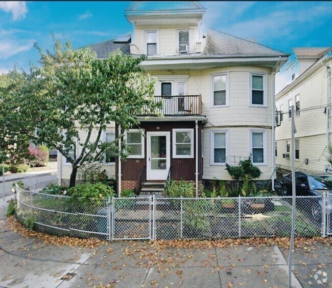 Building Photo - 20 Coolidge Rd Unit 2 Rental