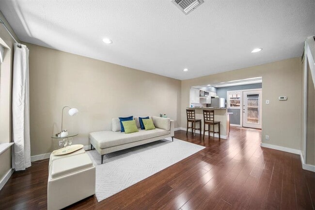 Photo - 7409 Shadow Hill Dr Unit 108
