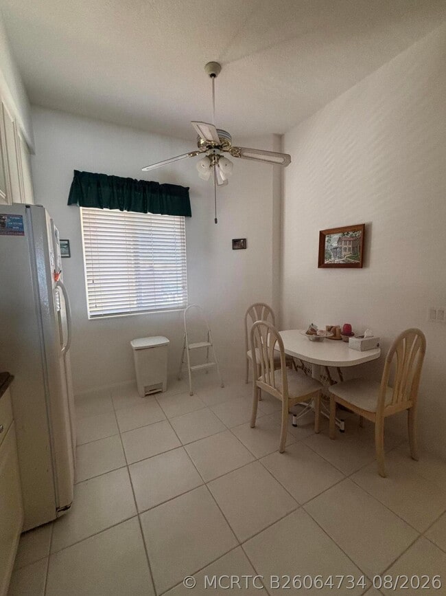 Photo - 15 Harbour Isle Dr W Unit PH05