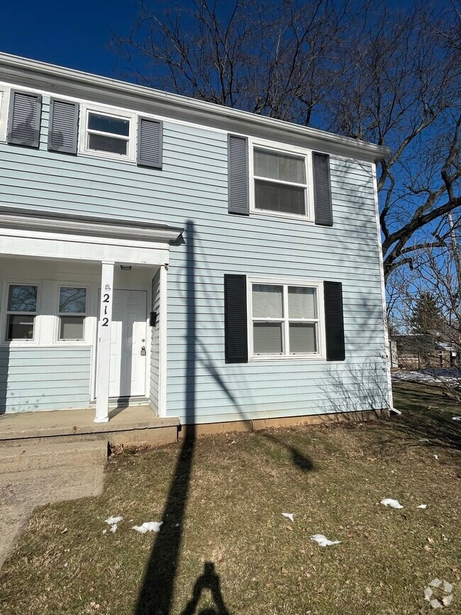 Building Photo - 212 Beacon Hill Ct Rental