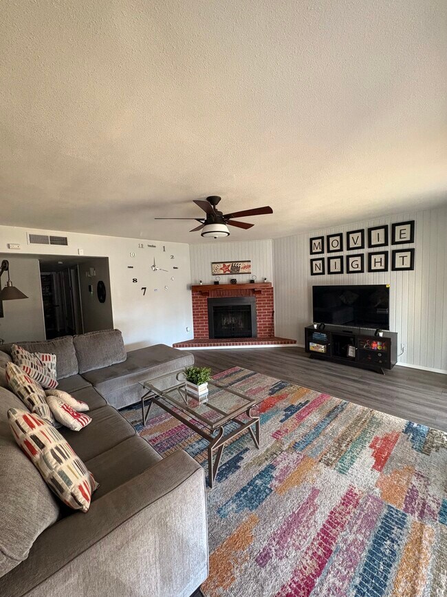 2705 S Nogales Ave