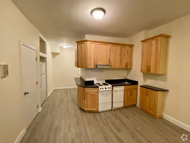 Building Photo - Spacious Three Bed Steps From Fenway Area ... Rental