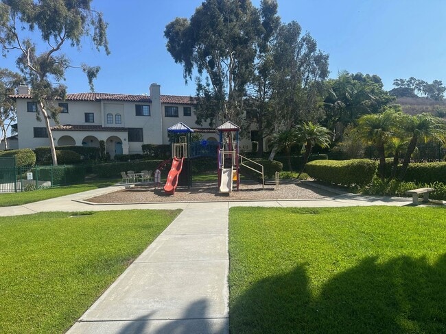 Photo - 3 Bedroom(plus loft), 2.5 Bath Home with S...