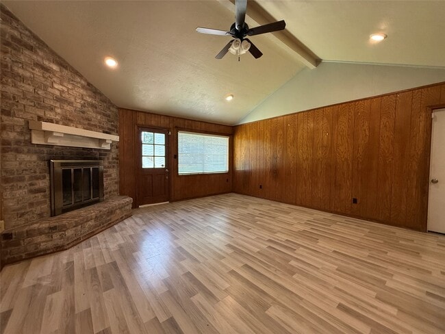 Photo - 422 Gamewood Dr