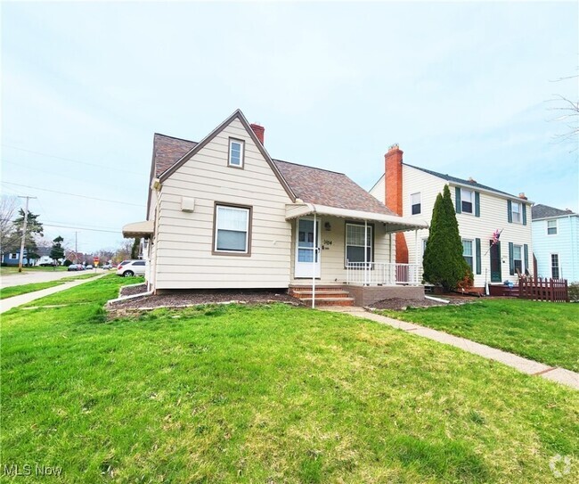 Building Photo - 3156 W 137th St Rental