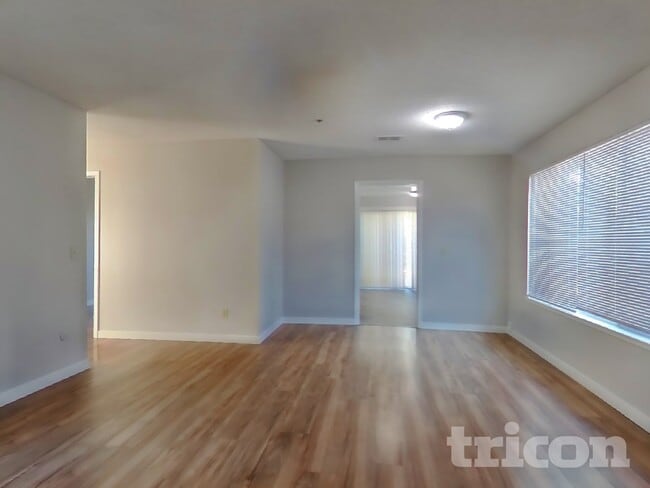 Photo - 1213 Essex Dr