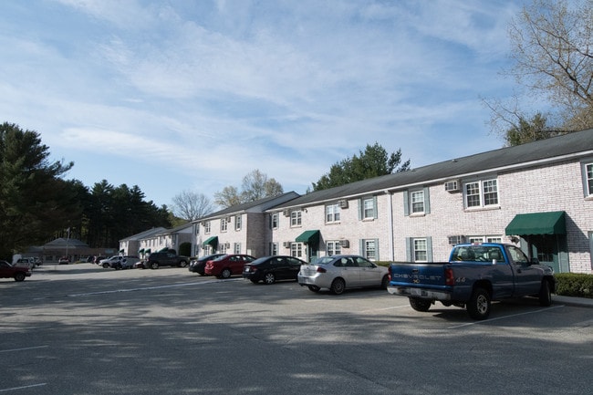 Photo - Colonial Village