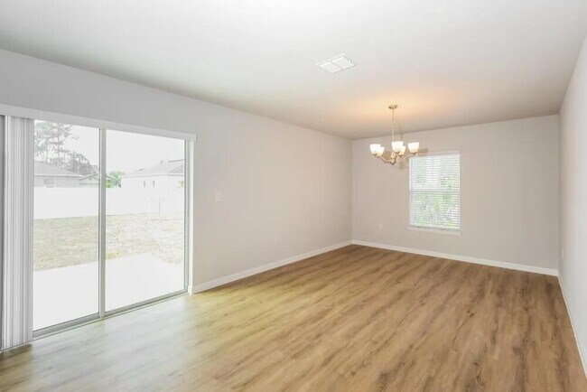 Photo - 474 Gallagher St SW