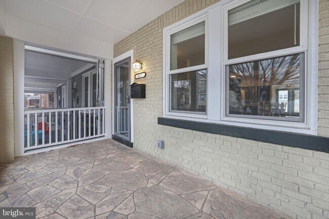 Photo - 837 Decatur St NW