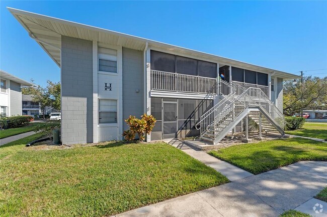 Building Photo - 700 E Airport Blvd Unit H5 Rental