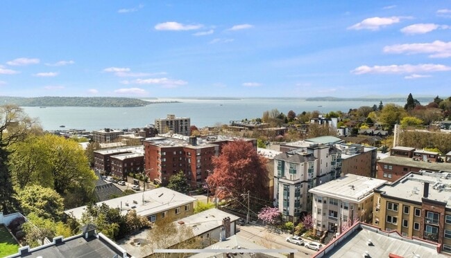 Photo - 1415 1st Ave N Apartments