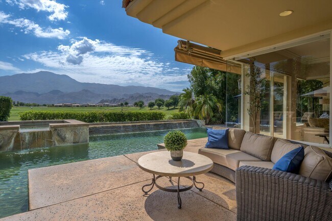 55493 Southern Hill