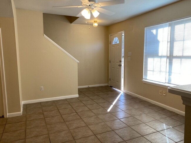 Photo - 7545 Windsor Oaks
