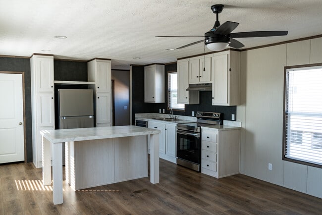 Photo - 129 Ponderosa Way