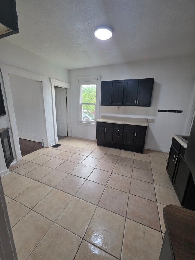 Photo - 2326 N Ridge Rd