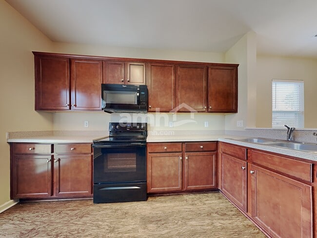 Photo - 123 Brookhaven Rd