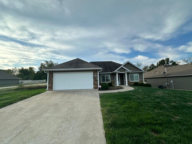 Photo - 4500 Weybridge Dr