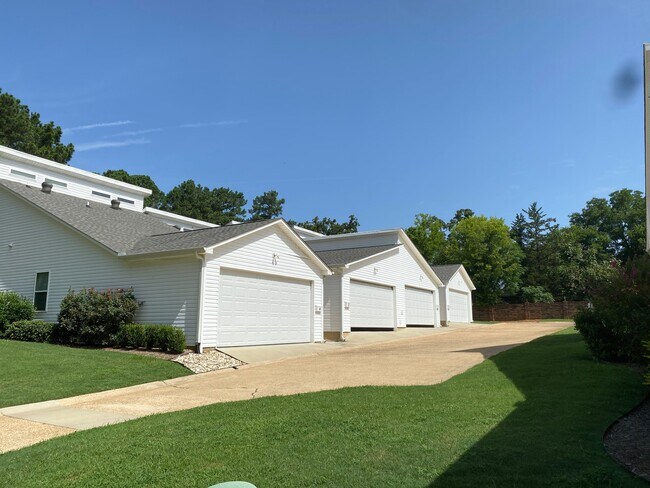 1420 Accomac Pl Unit 6