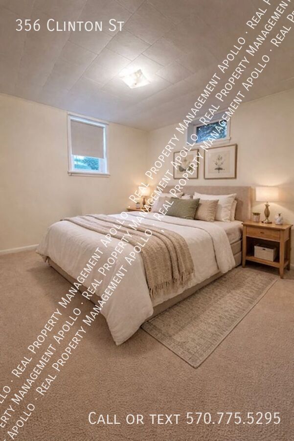 Photo - 356 Clinton St
