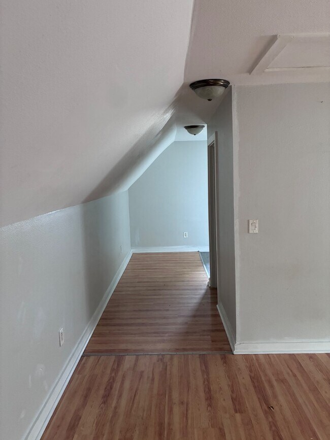 Photo - 2166 S 6th St