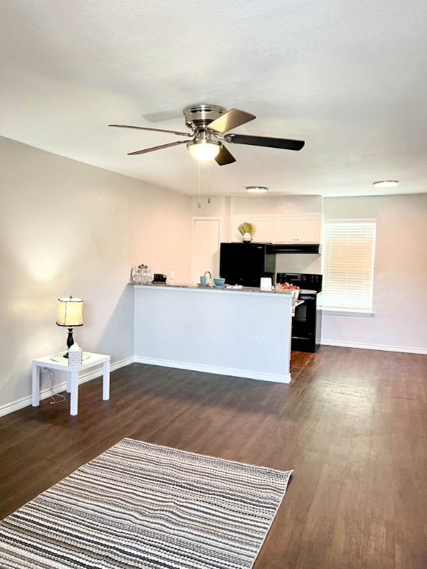 Photo - 1533 Industrial Dr E Unidad 221