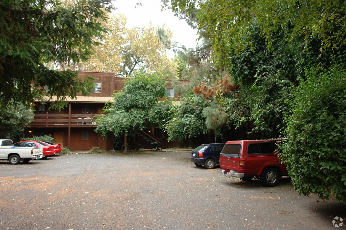 Creekside Studios - Creekside Studios Apartments