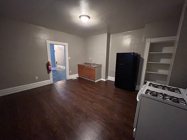 Photo - 1303 Woodland Ave Unit 1